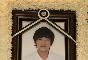 ����̹���